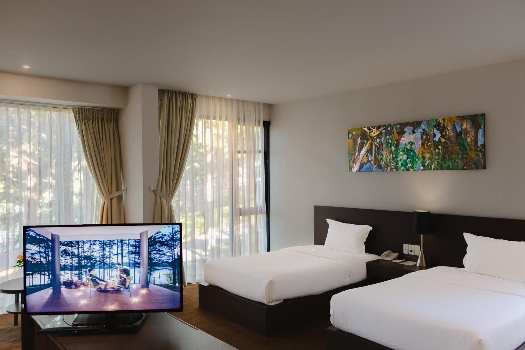Terracotta Hotel & Resort Dalat Экстерьер фото