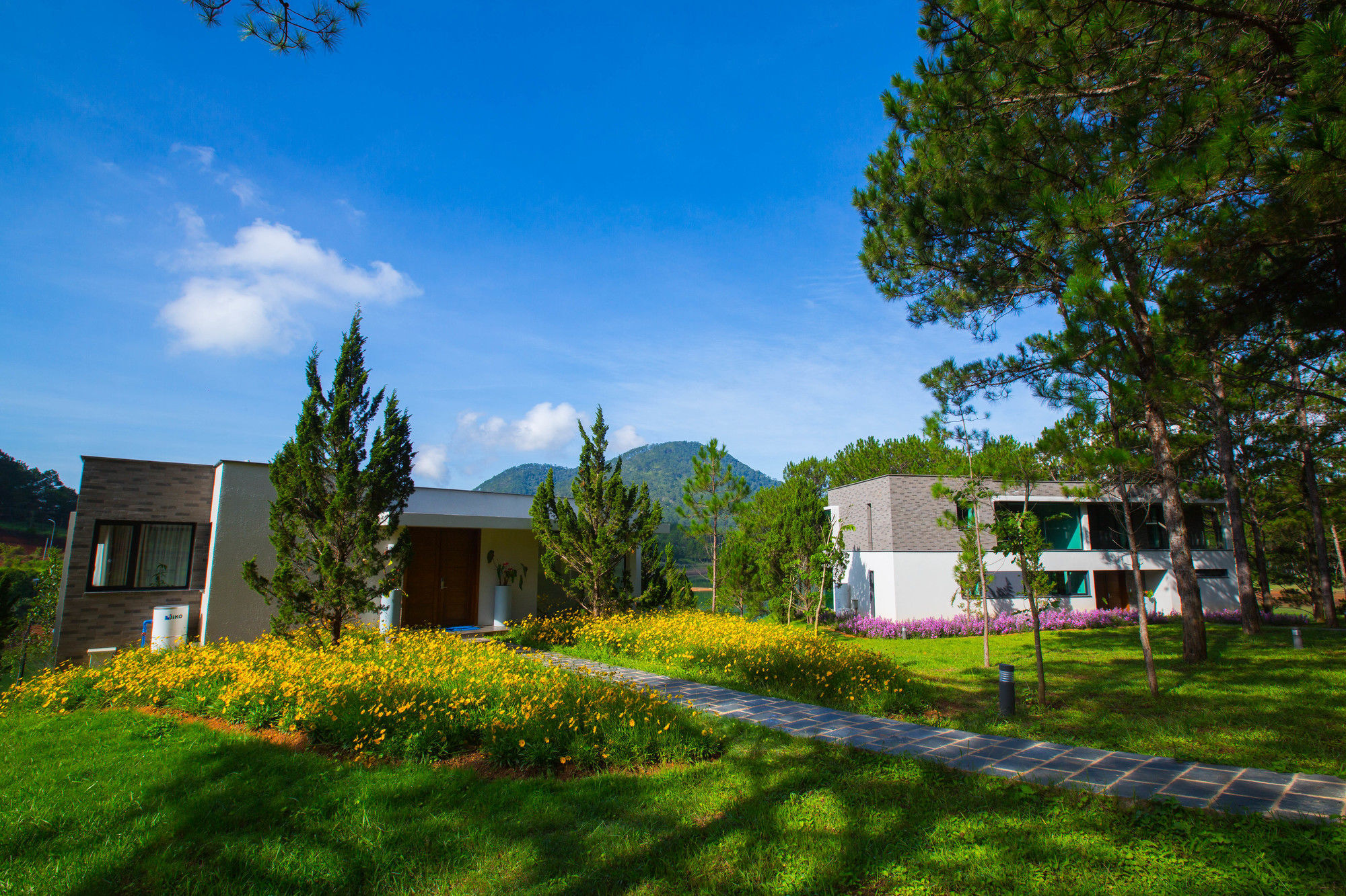 Terracotta Hotel & Resort Dalat Экстерьер фото